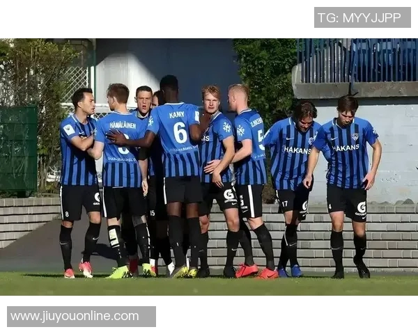 芬超球队降级后主场看台被焚毁警方怀疑是人为纵火事件 芬超球队降级后主场看台被焚毁警方怀疑是人为纵火事件