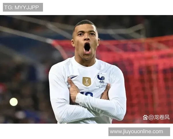 姆巴佩本场表现亮眼三次射门四次关键传球助力球队进攻