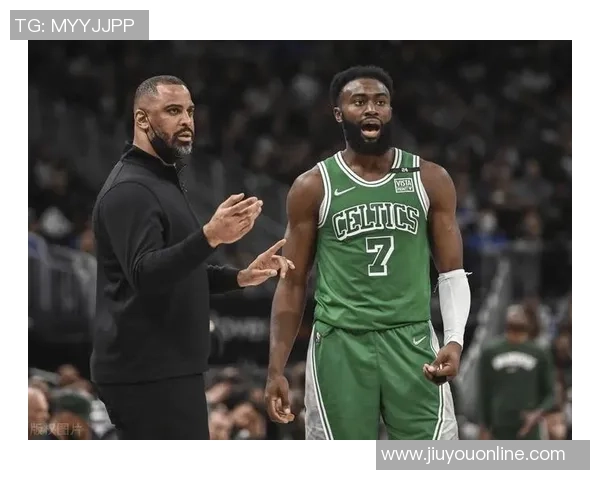 杰伦布朗全能表现助力球队胜利砍下35分5板5助1断展现领袖风范